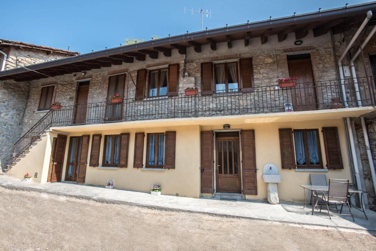 B&B La Corte And Home Restaurant - Free Parking - 10 Minutes To The Lake And Centre Côme Esterno foto