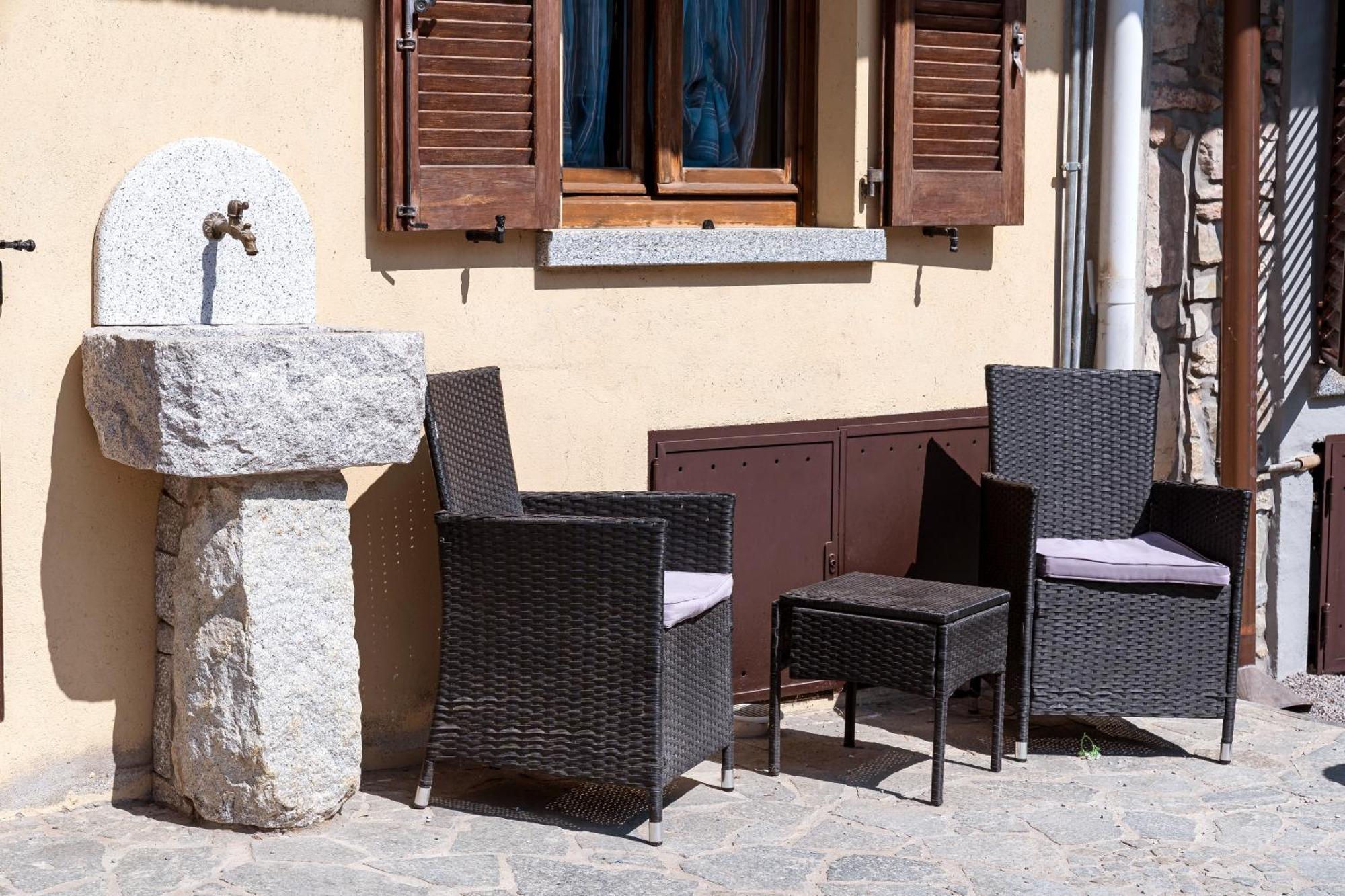 B&B La Corte And Home Restaurant - Free Parking - 10 Minutes To The Lake And Centre Côme Esterno foto