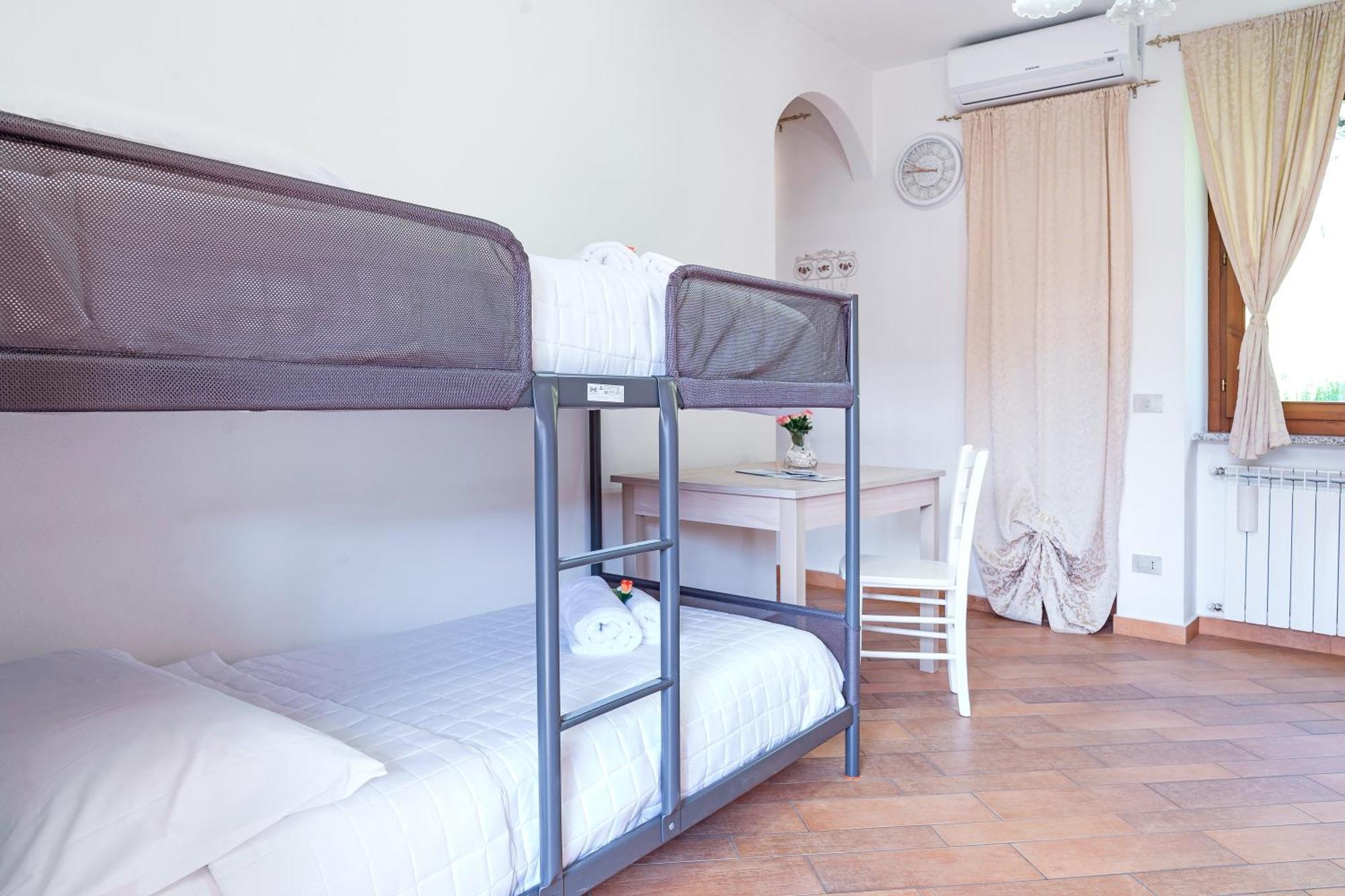B&B La Corte And Home Restaurant - Free Parking - 10 Minutes To The Lake And Centre Côme Esterno foto