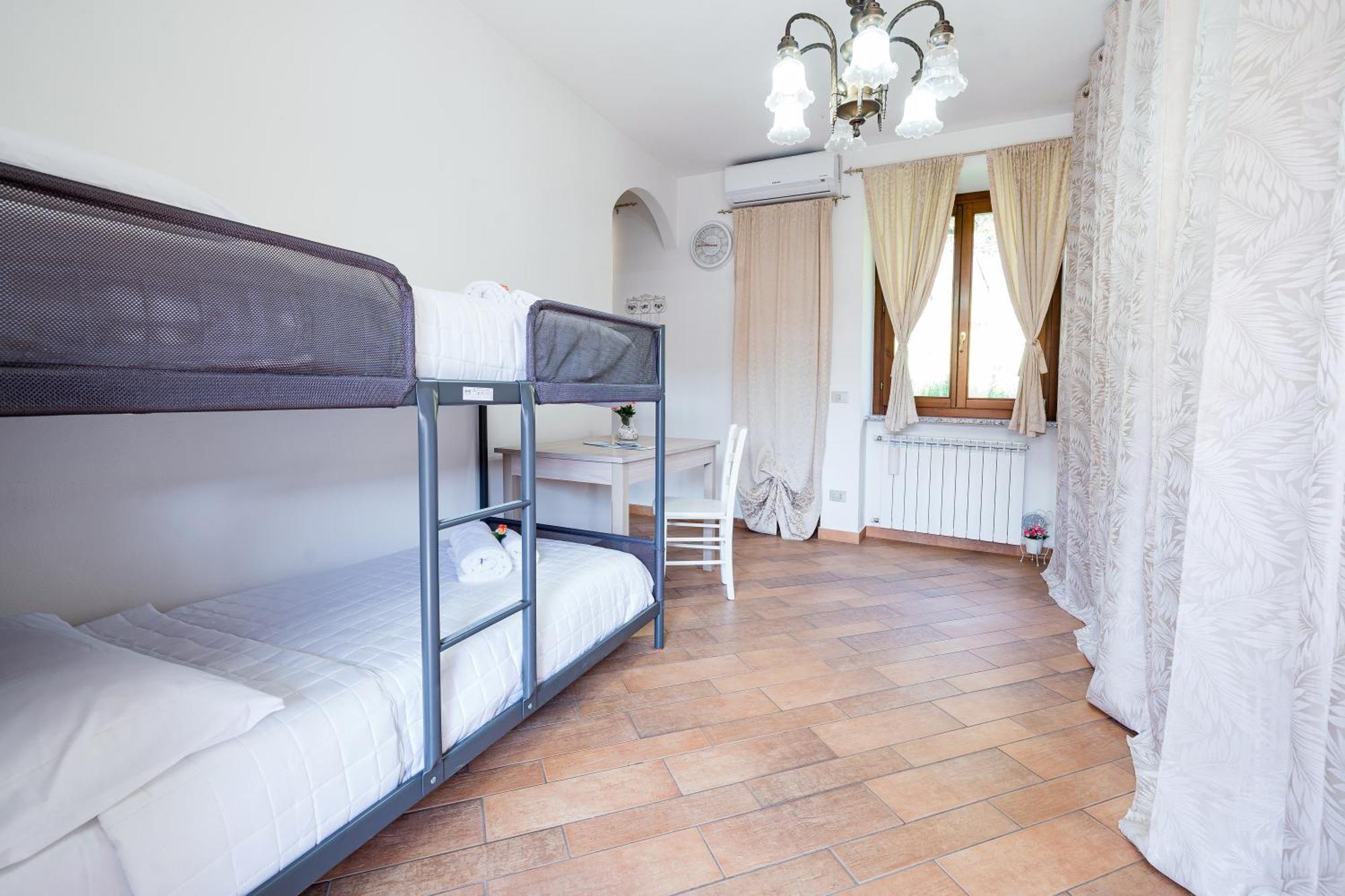 B&B La Corte And Home Restaurant - Free Parking - 10 Minutes To The Lake And Centre Côme Esterno foto