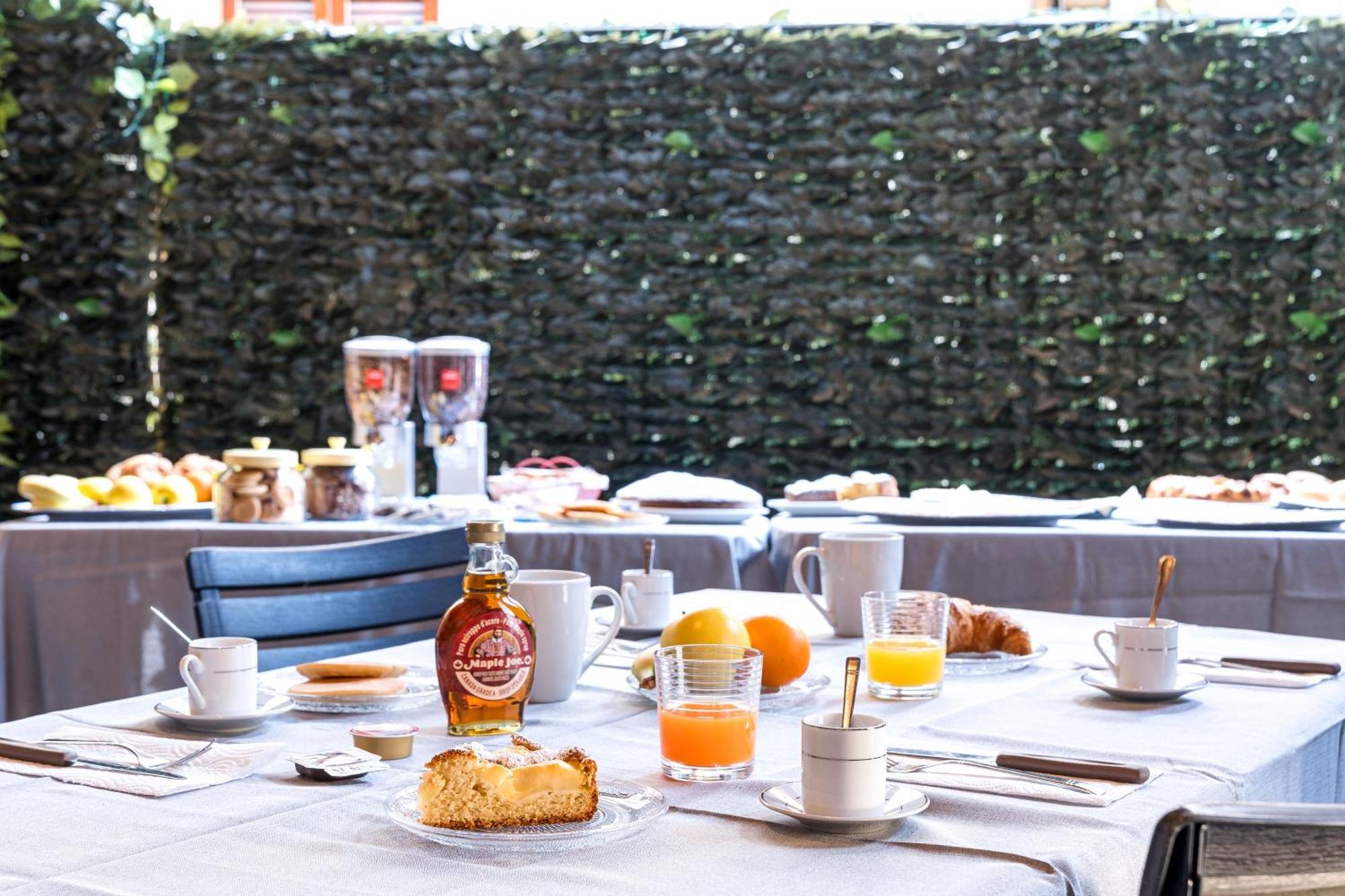 B&B La Corte And Home Restaurant - Free Parking - 10 Minutes To The Lake And Centre Côme Esterno foto