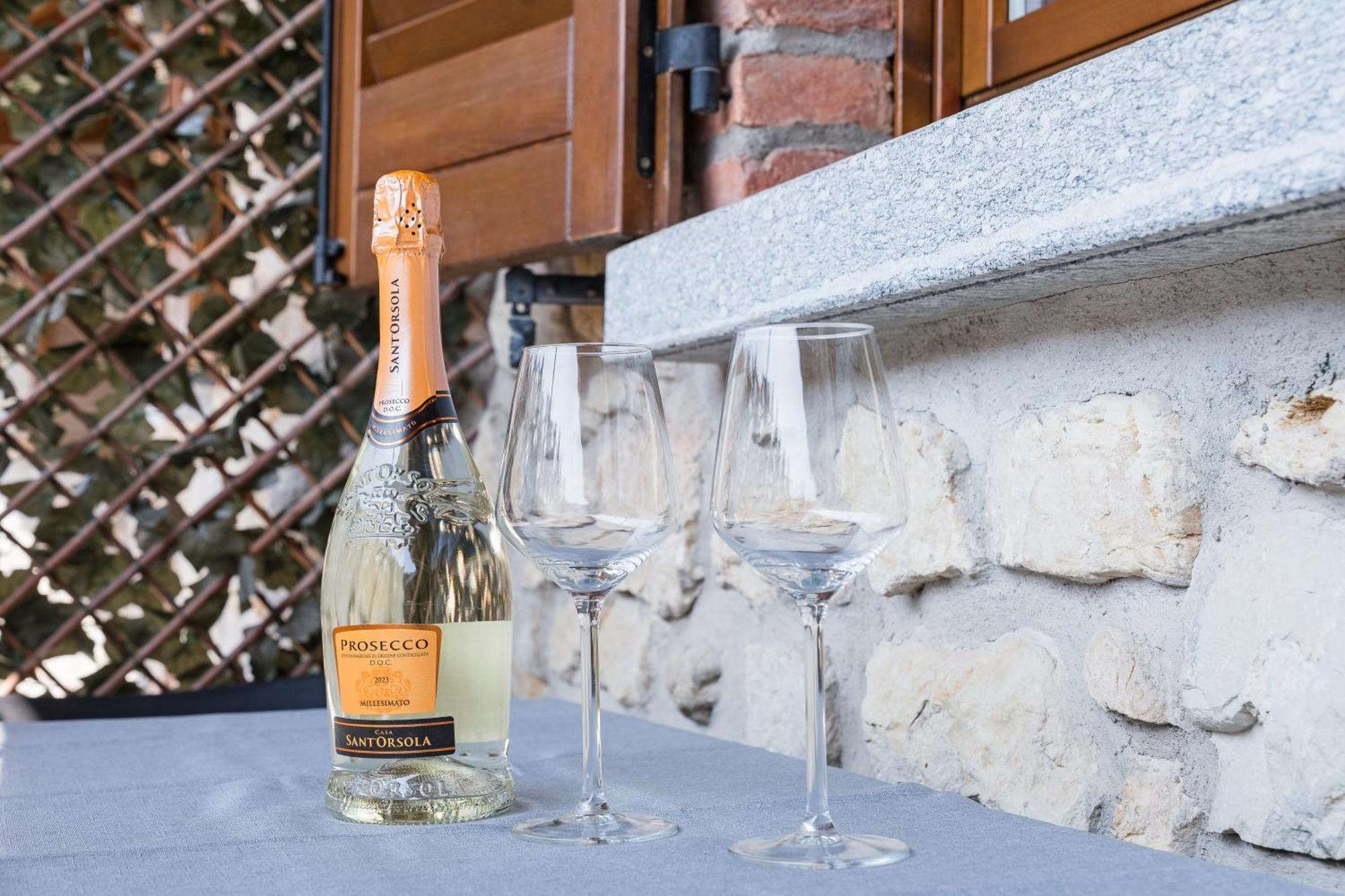 B&B La Corte And Home Restaurant - Free Parking - 10 Minutes To The Lake And Centre Côme Esterno foto